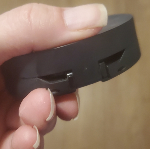 New bareMinerals barePRO Performance Wear Powder Foundation. Fair 01 - Picture 7 of 7